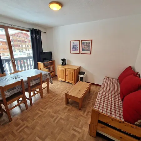 Valfrejus: 2 Pieces + Cabine, Centre Station, 4/6 Pers - Fr-1-265-199 Apartment