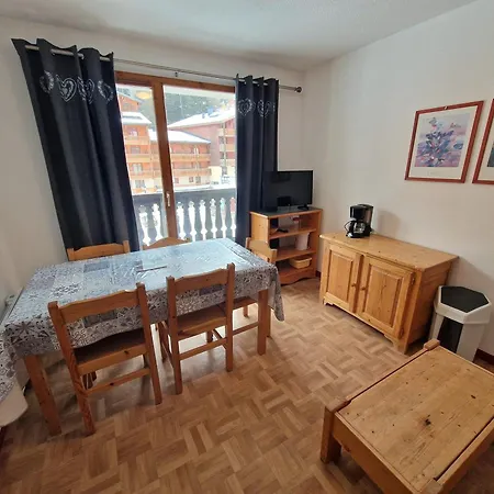 Apartment Valfrejus: 2 Pieces + Cabine, Centre Station, 4/6 Pers - Fr-1-265-199